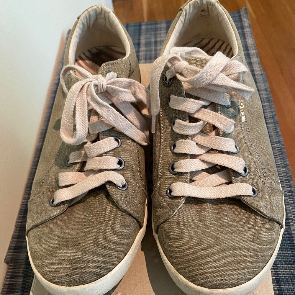 Women’s Taos Star Khaki Wash Canvas STA-12844 Size 9W